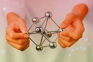 中国移动半年报:营收4969亿元净利润703亿元